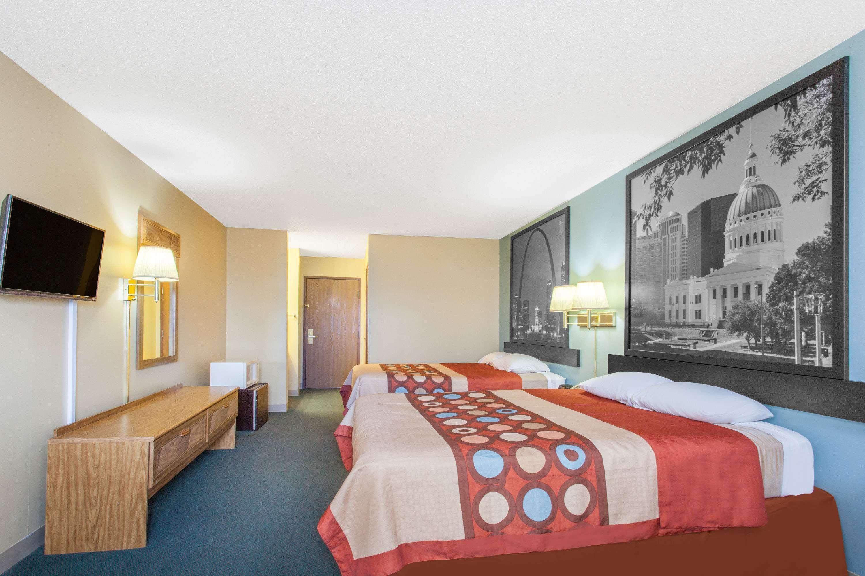 Super 8 By Wyndham Carthage Hotel Ngoại thất bức ảnh